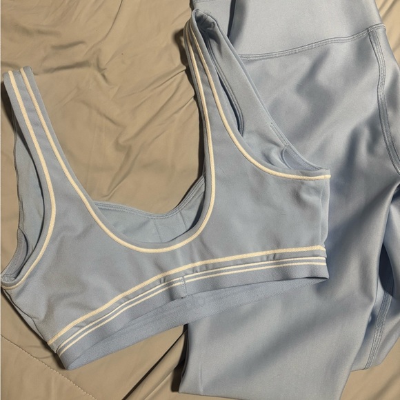 Alo Yoga sweat set seashell blue XS - Picture 2 of 3